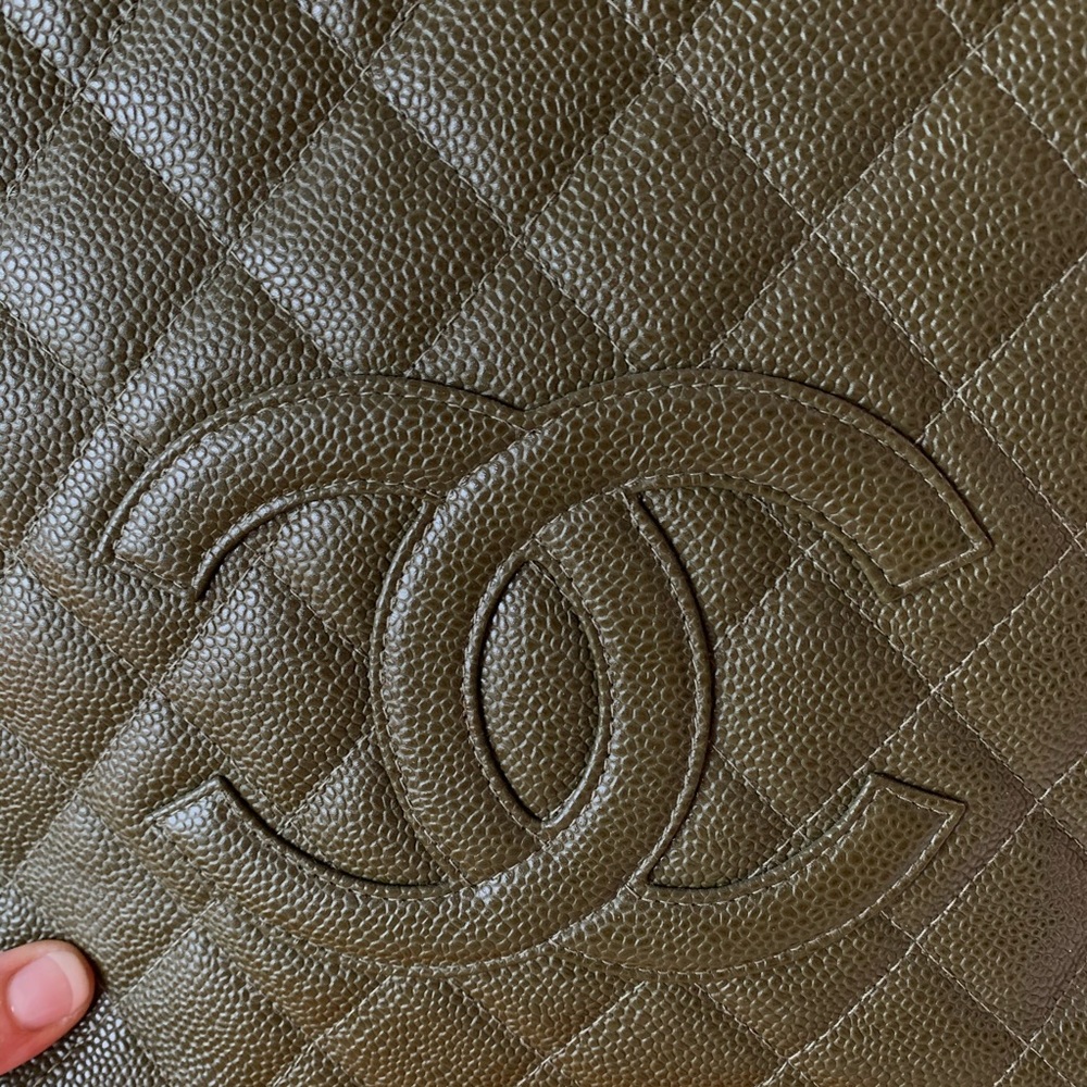 Chanel Leather Olive Green Bucket Tote Bag Chain - Picture 8 of 8